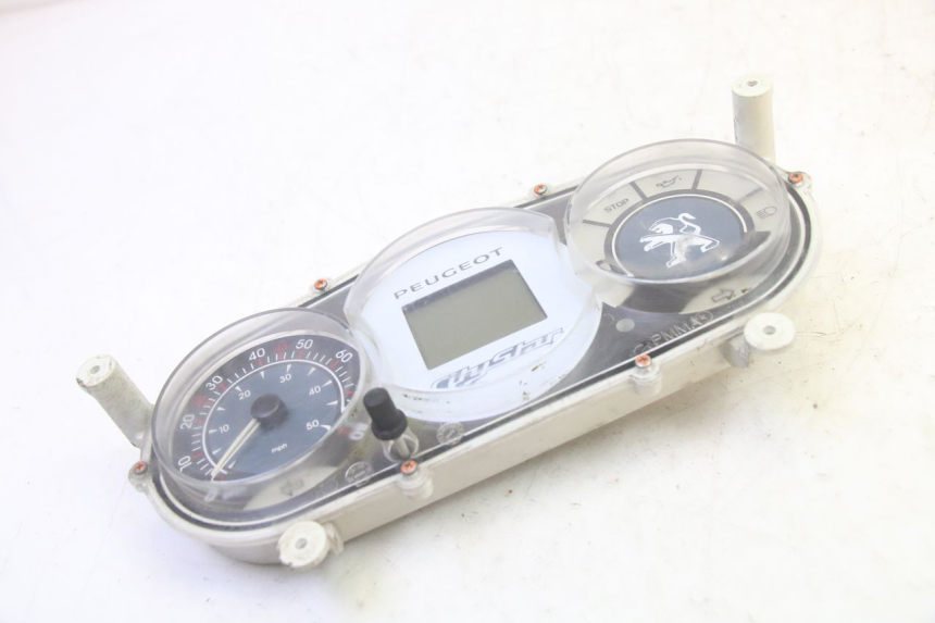 photo de CONTACHILOMETRI PEUGEOT CITYSTAR 50 (2013 - 2017) - Dettagli dei punti di fissaggio