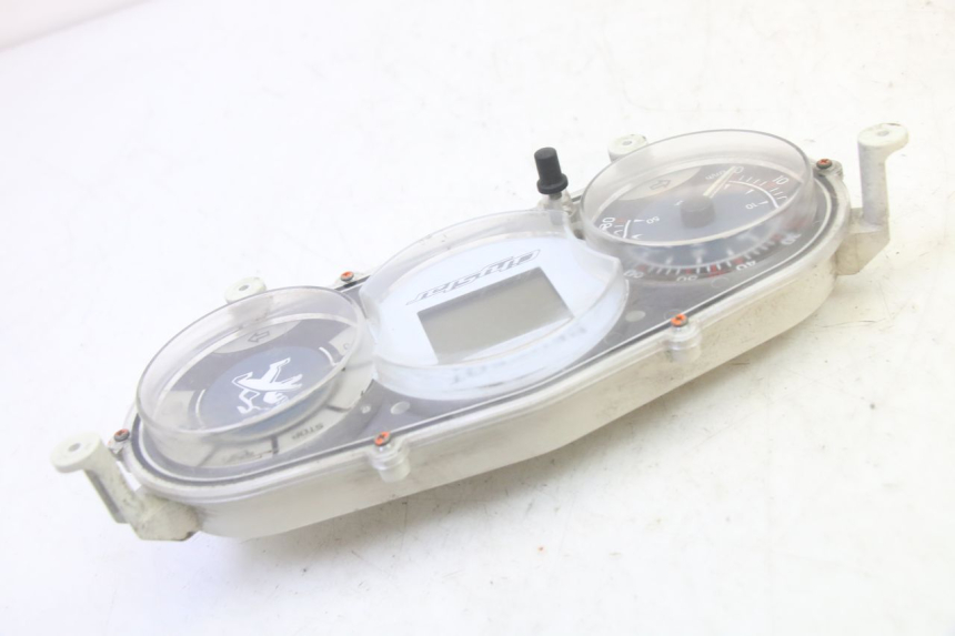 photo de CONTACHILOMETRI PEUGEOT CITYSTAR 50 (2013 - 2017) - Stato della superficie e materiale