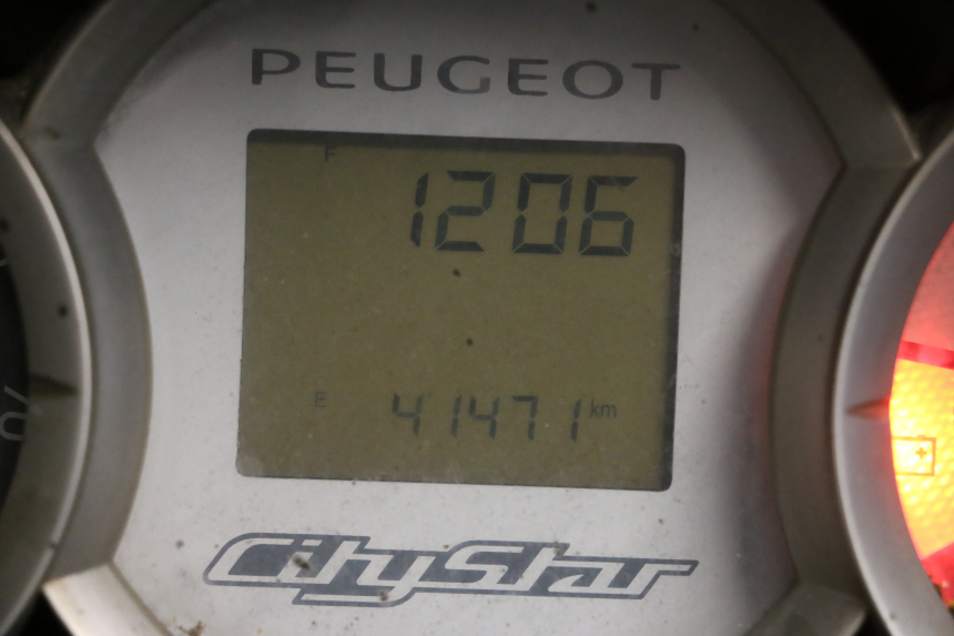 photo de CONTACHILOMETRI PEUGEOT CITYSTAR 50 (2013 - 2017) - Altra angolazione