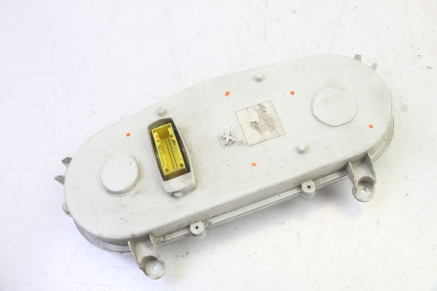 photo de CONTACHILOMETRI PEUGEOT CITYSTAR 50 (2013 - 2017) - Stato della superficie e materiale