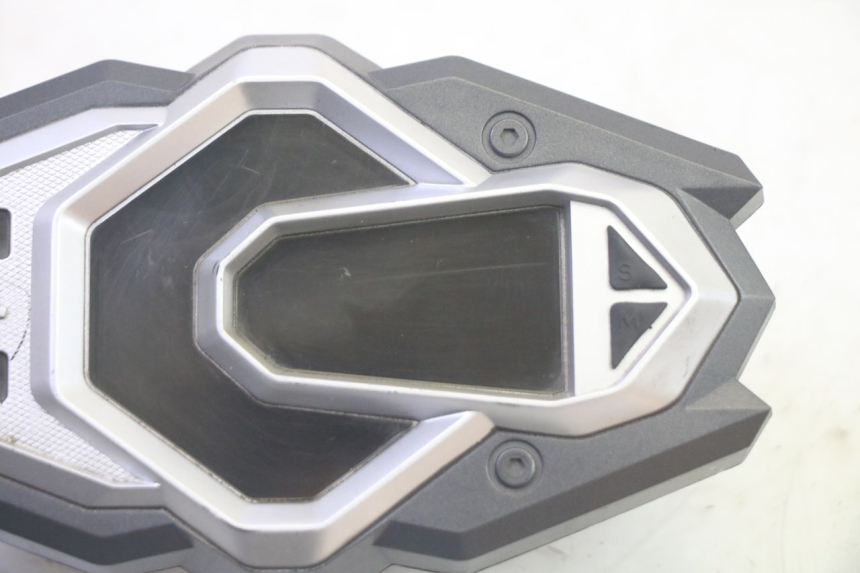 photo de CONTACHILOMETRI SYM CROX 4T 50 (2016 - 2023) - Primo piano tecnico