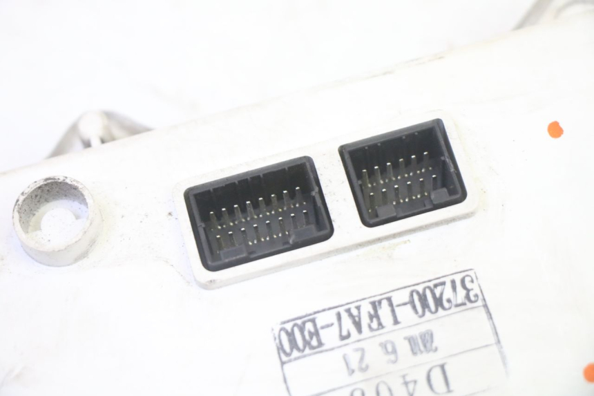 photo de CONTACHILOMETRI KYMCO DINK STREET 125 (2009 - 2014) - Marcature e riferimenti originali