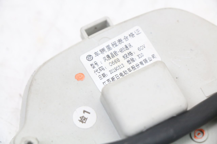 photo de CONTACHILOMETRI WAYSCRAL E-START 1 (2018 - 2022) - Stato della superficie e materiale