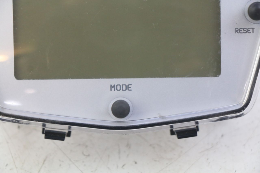 photo de CONTACHILOMETRI PEUGEOT E-VIVACITY 1 (2012 - 2018) - Marcature e riferimenti originali