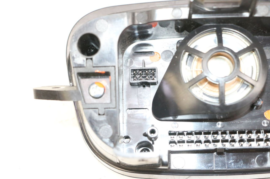 photo de CONTACHILOMETRI SEGWAY NINEBOT E125S 1 (2022 - 2026) - Dettagli dei punti di fissaggio