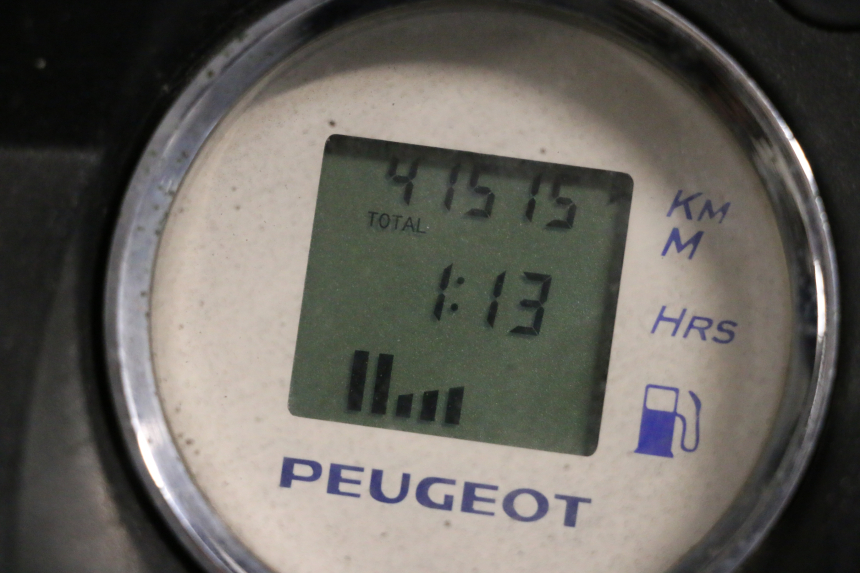 photo de CONTACHILOMETRI PEUGEOT ELYSTAR 50 (2002 - 2014) - Altra angolazione