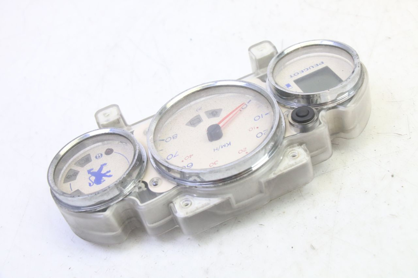 photo de CONTACHILOMETRI PEUGEOT ELYSTAR 50 (2002 - 2014) - Dettagli dei punti di fissaggio