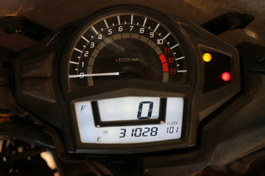 photo de CONTACHILOMETRI KAWASAKI ER-6 ER6 F ABS 650 (2012 - 2016) - Zoom sullo stato d'uso