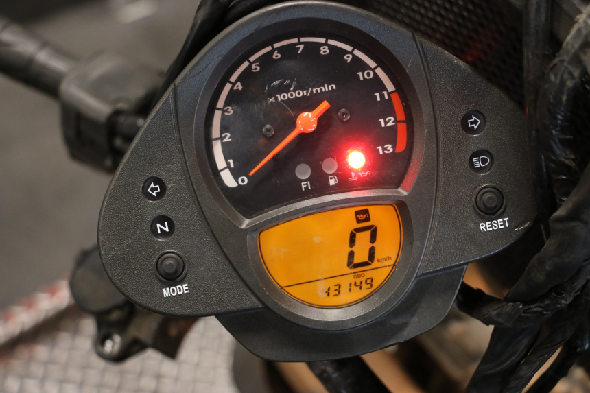 photo de CONTACHILOMETRI KAWASAKI ER-6 ER6 N 650 (2005 - 2009) - Zoom sullo stato d'uso