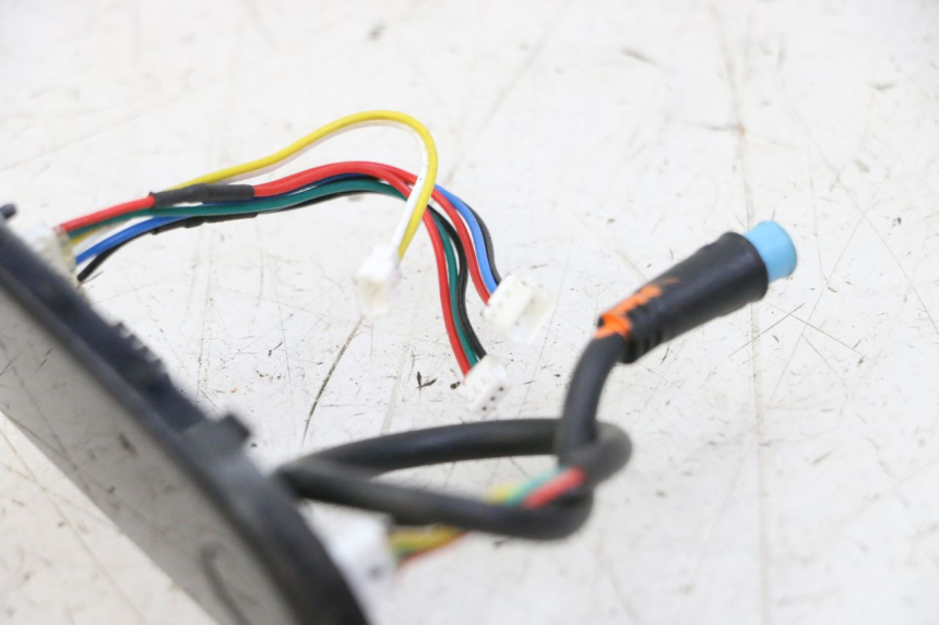 photo de CONTACHILOMETRI SEGWAY NINEBOT F40E 1 - Altra angolazione