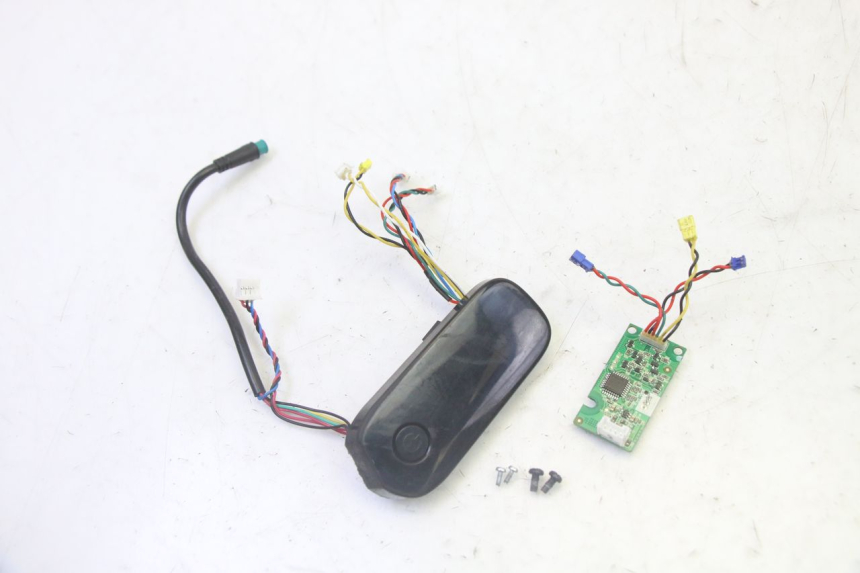 photo de CONTACHILOMETRI SEGWAY NINEBOT F65I 1 - Zoom sullo stato d'uso