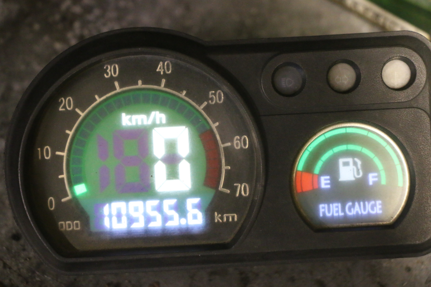 photo de CONTACHILOMETRI TNT MOTOR FASTINO 4T 50 (2013 - 2019) - Caratteristiche distintive