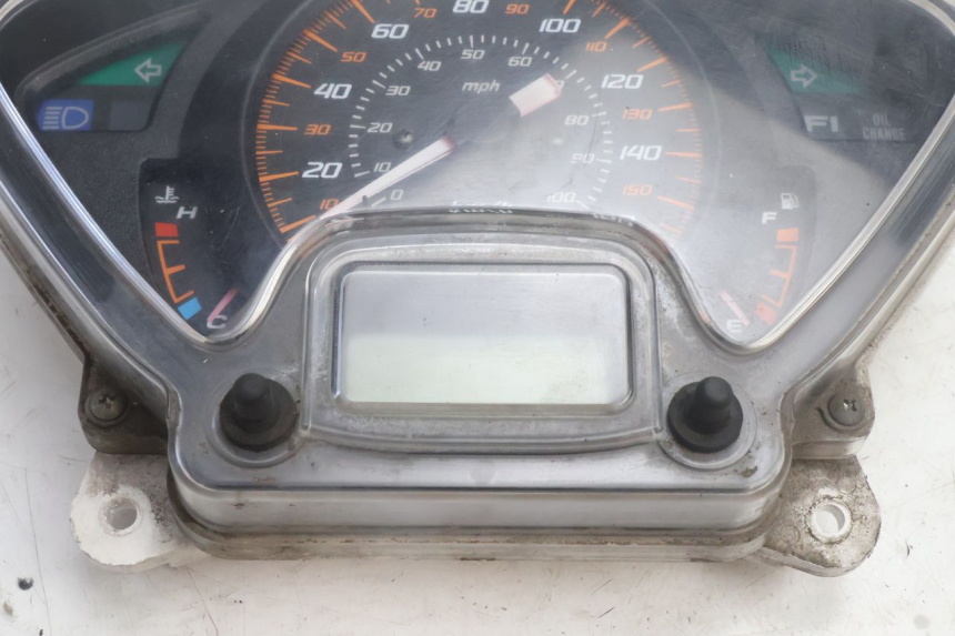 photo de CONTACHILOMETRI HONDA FES PANTHEON 125 (2003 - 2007) - Altra angolazione