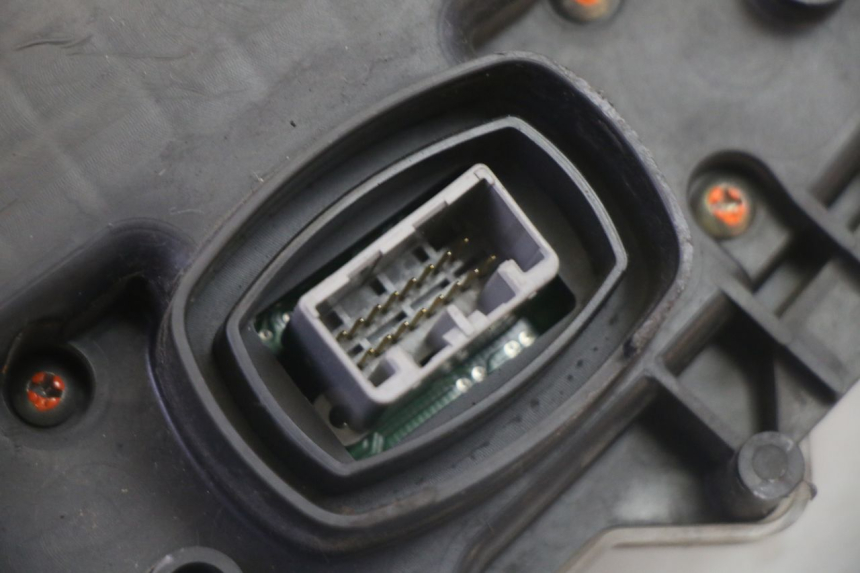 photo de CONTACHILOMETRI HONDA FES S-WING SWING ABS 125 (2007 - 2015) - Altra vista dell'articolo