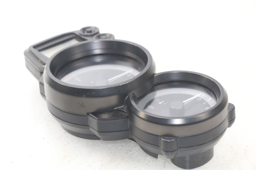 photo de CONTATORE YAMAHA FJR ABS 1300 (2006 - 2012) - Stato della superficie e materiale