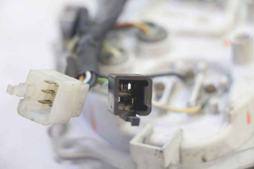 photo de CONTACHILOMETRI PIAGGIO FLY 4T 50 (2013 - 2017) - Caratteristiche distintive