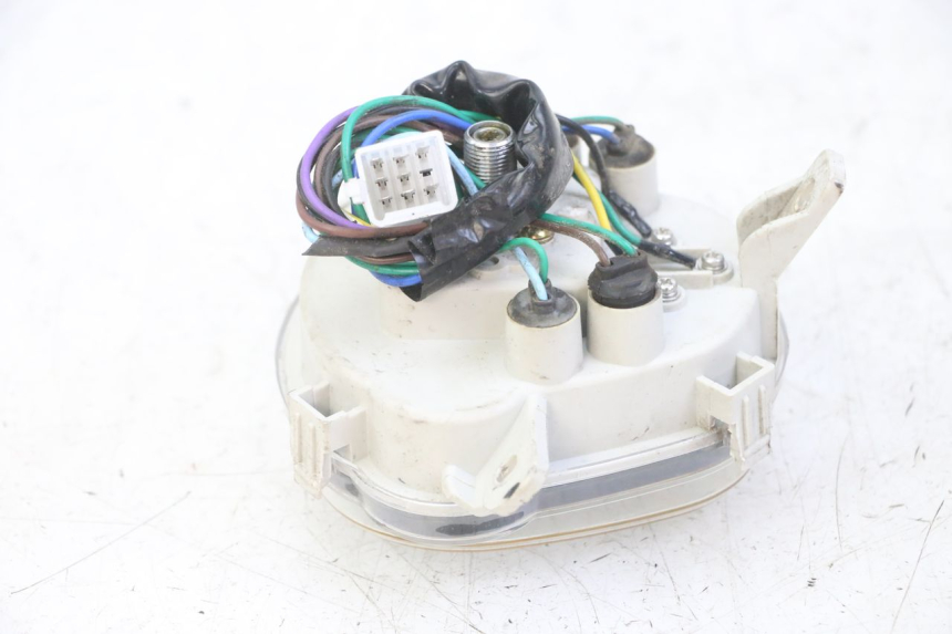 photo de CONTACHILOMETRI VENESI FLY RETRO 4T 50 (2020 - 2025) - Altra angolazione