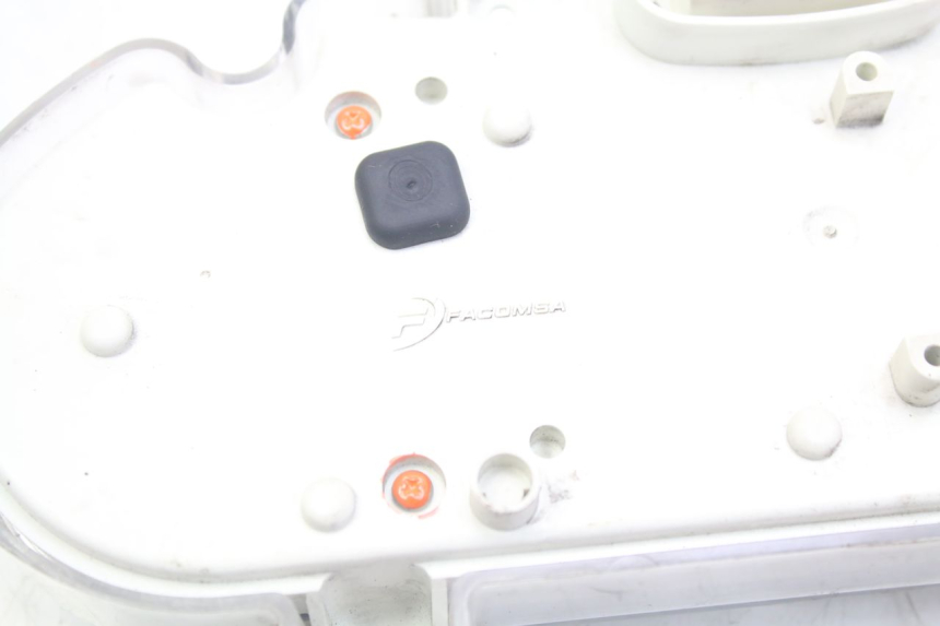 photo de CONTACHILOMETRI PEUGEOT GEOPOLIS RS 125 (2007 - 2009) - Primo piano tecnico