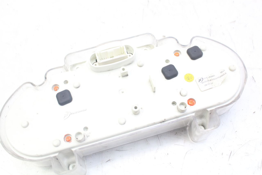 photo de CONTACHILOMETRI PEUGEOT GEOPOLIS RS 125 (2007 - 2009) - Dettagli dei punti di fissaggio