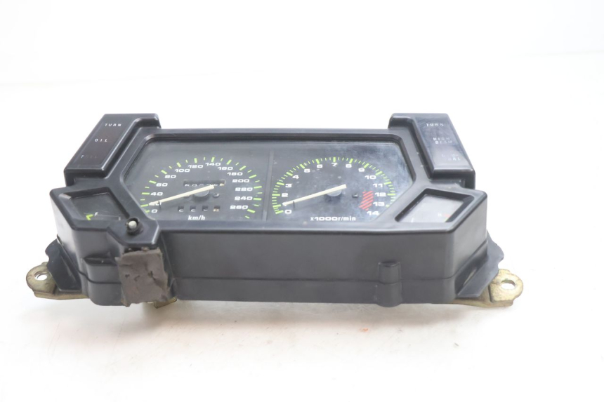photo de CONTACHILOMETRI KAWASAKI GPX F ZX750F 750 (1986 - 1990) - Stato della superficie e materiale