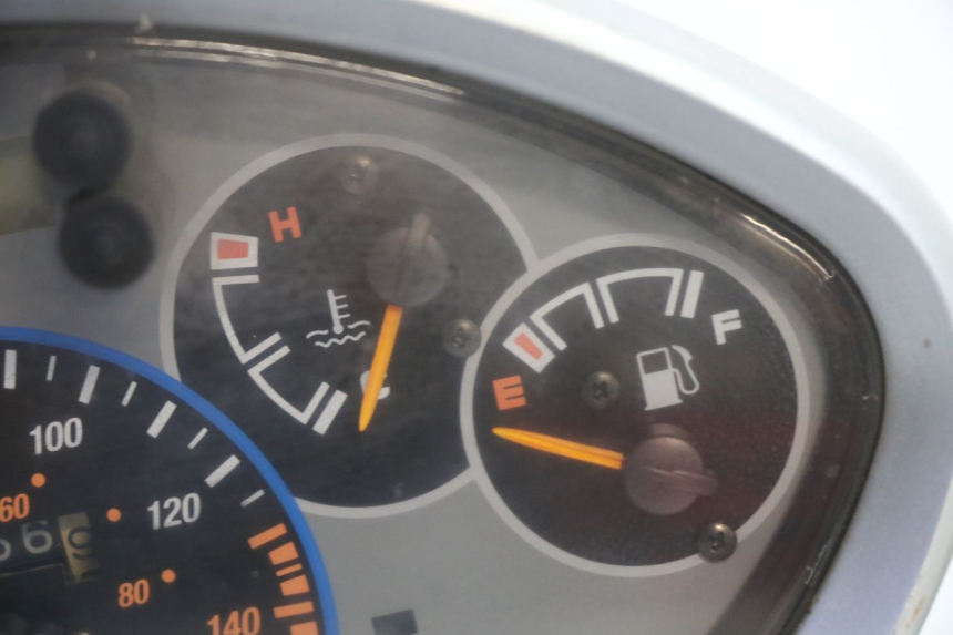 photo de CONTACHILOMETRI KYMCO GRAND DINK 125 (2002 - 2007) - Altra angolazione