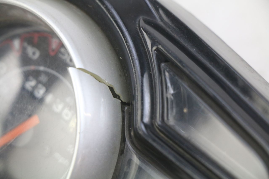 photo de CONTACHILOMETRI TNT MOTOR GRIDO 2T 50 (2010 - 2019) - Zoom sullo stato d'uso