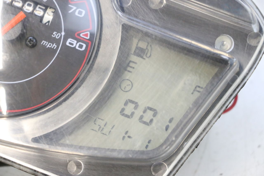 photo de CONTACHILOMETRI TNT MOTOR GRIDO 2T 50 (2010 - 2019) - Caratteristiche distintive