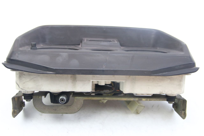 photo de CONTATORE SUZUKI GSX-F GSX  F 1100 (1988 - 1994) - Primo piano tecnico