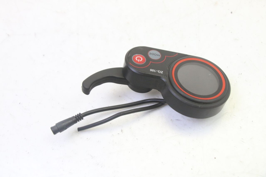 photo de CONTACHILOMETRI HITWAY H5 1 - Zoom sullo stato d'uso