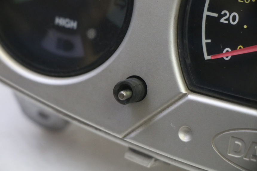 photo de CONTACHILOMETRI DAELIM HISTORY 125 (2001 - 2002) - Vista d'insieme del prodotto