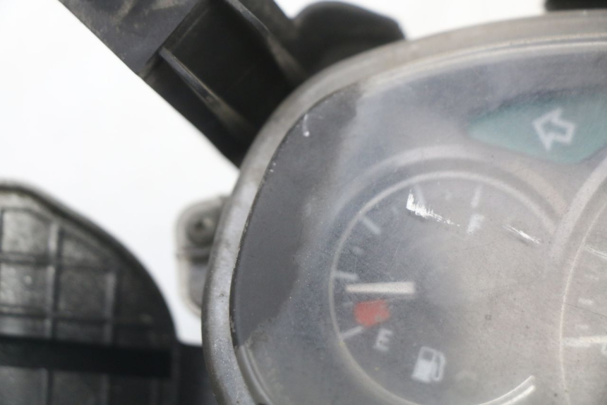 photo de CONTACHILOMETRI HONDA FES S-WING SWING 125 (2007 - 2015) - Zoom sullo stato d'uso