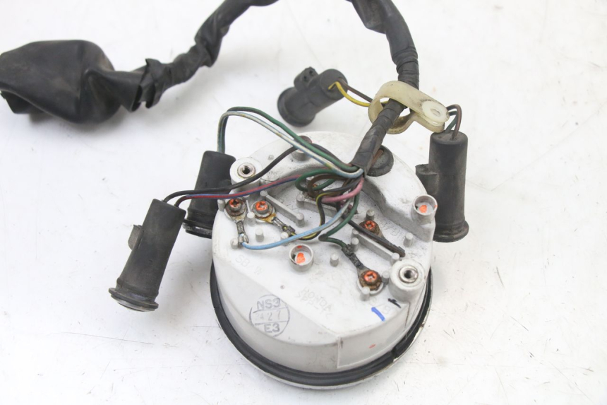 photo de CONTACHILOMETRI HONDA VT C2 SHADOW 750 (1997 - 2001) - Dettagli dei punti di fissaggio