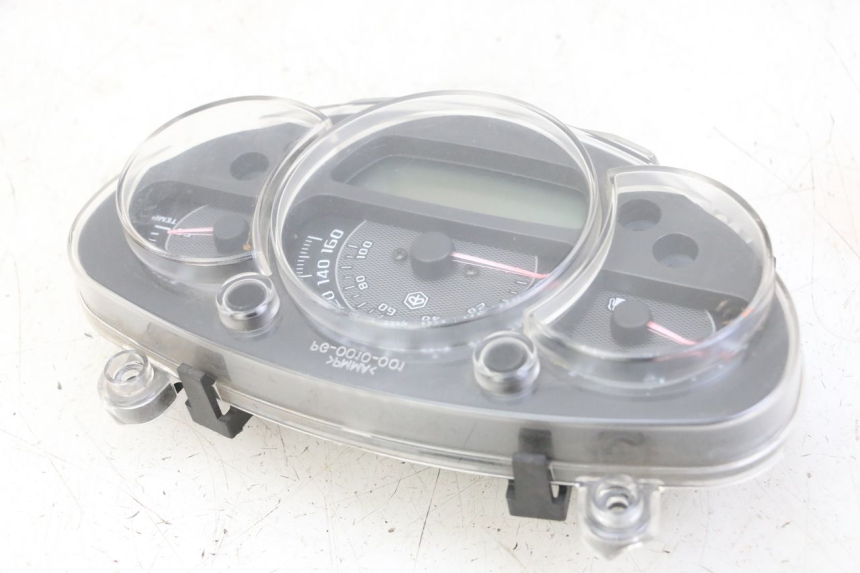 photo de CONTACHILOMETRI PIAGGIO IE MP3 YOURBAN 300 (2011 - 2016) - Caratteristiche distintive