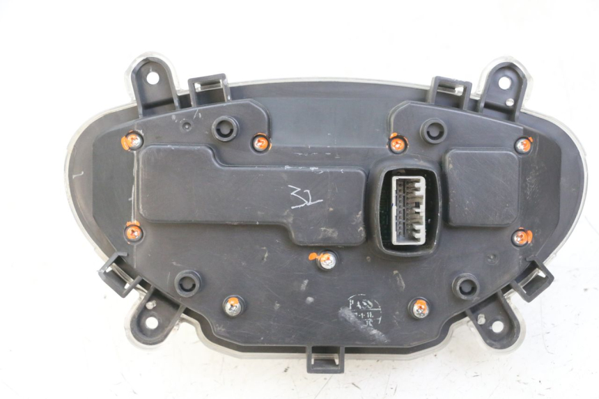 photo de CONTACHILOMETRI PIAGGIO IE MP3 YOURBAN 300 (2011 - 2016) - Ricambio usato controllato