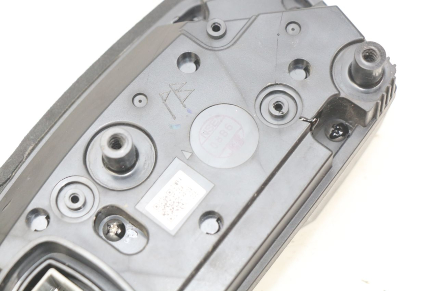 photo de CONTACHILOMETRI HONDA INTEGRA NC D 750 (2016 - 2018) - Primo piano tecnico