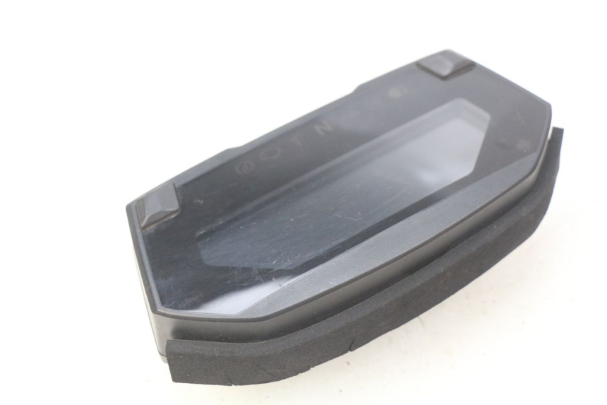 photo de CONTACHILOMETRI HONDA INTEGRA NC D 750 (2016 - 2018) - Stato della superficie e materiale