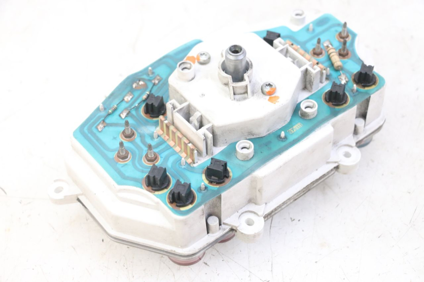 photo de CONTACHILOMETRI PEUGEOT JET FORCE CARBU 50 (2003 - 2016) - Zoom sullo stato d'uso