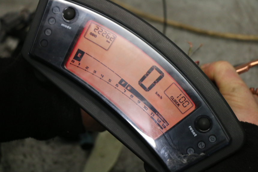 photo de CONTACHILOMETRI KAWASAKI ER-6 ER6 F 650 (2009 - 2011) - Altra vista dell'articolo