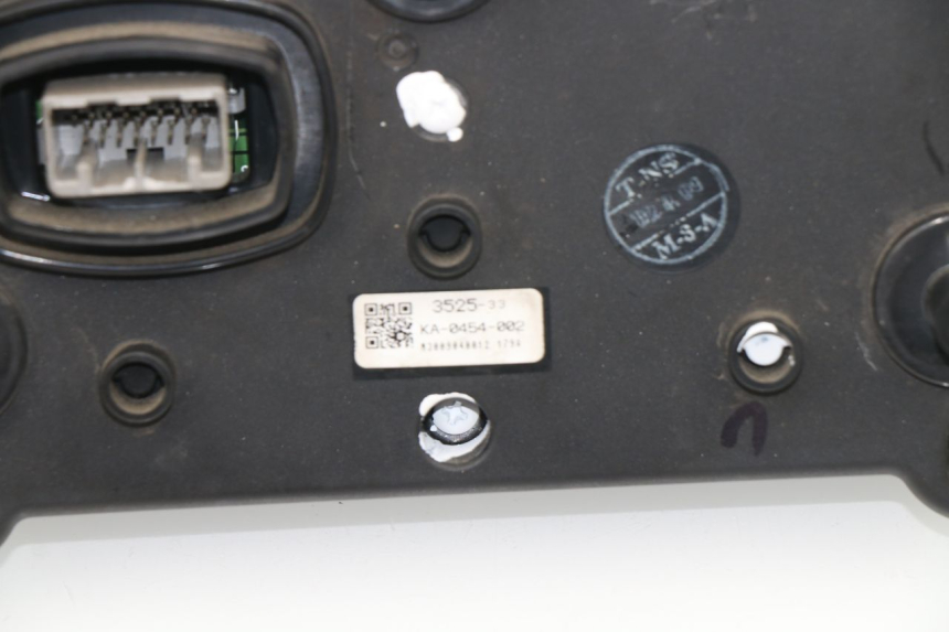 photo de CONTACHILOMETRI KAWASAKI ER-6 ER6 F 650 (2009 - 2011) - Stato della superficie e materiale