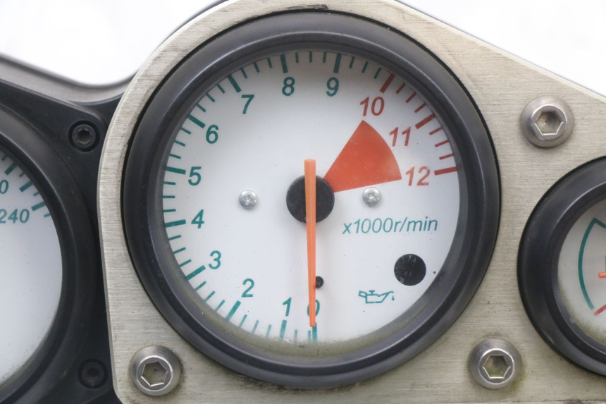 photo de CONTACHILOMETRI KAWASAKI ZR7 ZR-7 S 750 (1999 - 2004) - Altra angolazione