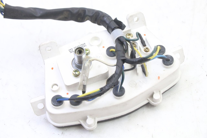 photo de CONTACHILOMETRI PEUGEOT KISBEE 2T 50 (2018 - 2022) - Marcature e riferimenti originali