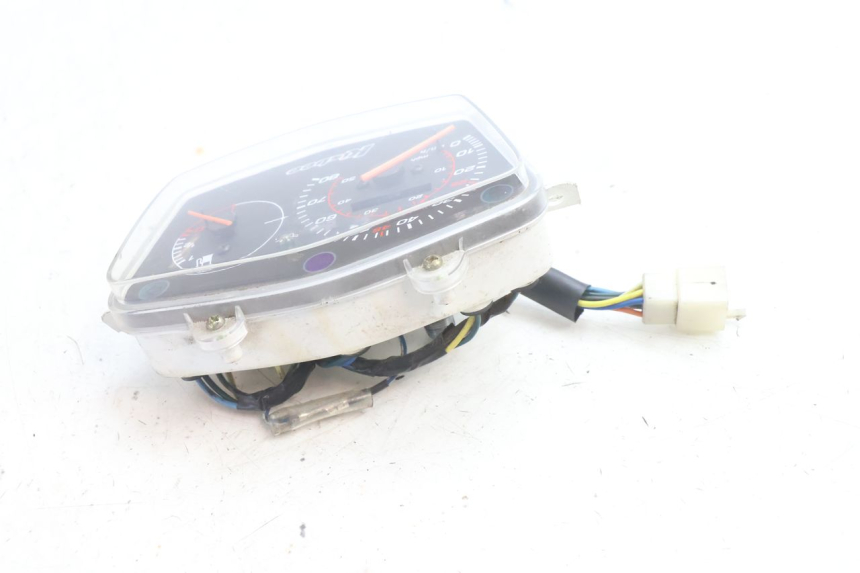 photo de CONTACHILOMETRI PEUGEOT KISBEE 2T 50 (2010 - 2017) - Vista d'insieme del prodotto