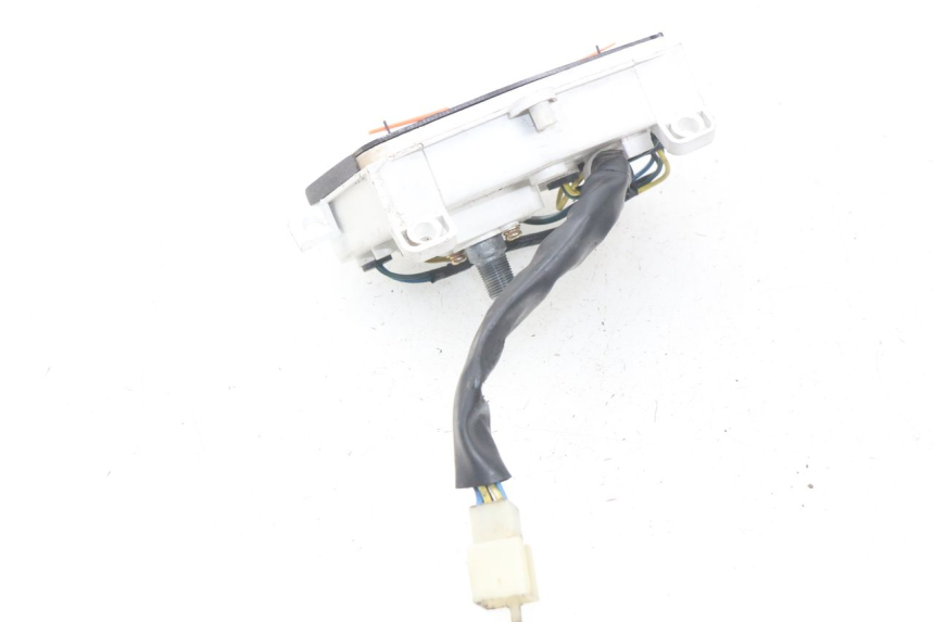 photo de CONTACHILOMETRI PEUGEOT KISBEE 4T 50 (2018 - 2022) - Primo piano tecnico