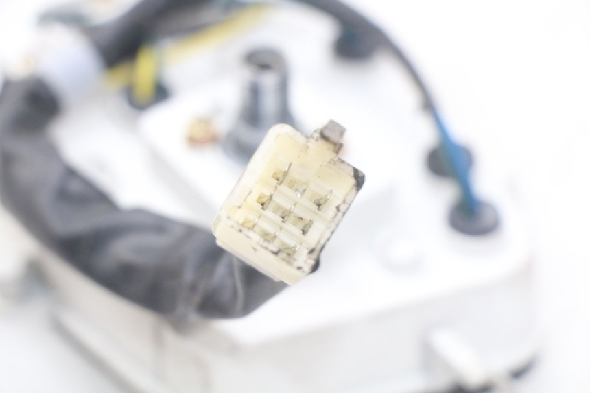 photo de CONTACHILOMETRI PEUGEOT KISBEE 4T 50 (2018 - 2022) - Dettagli dei punti di fissaggio