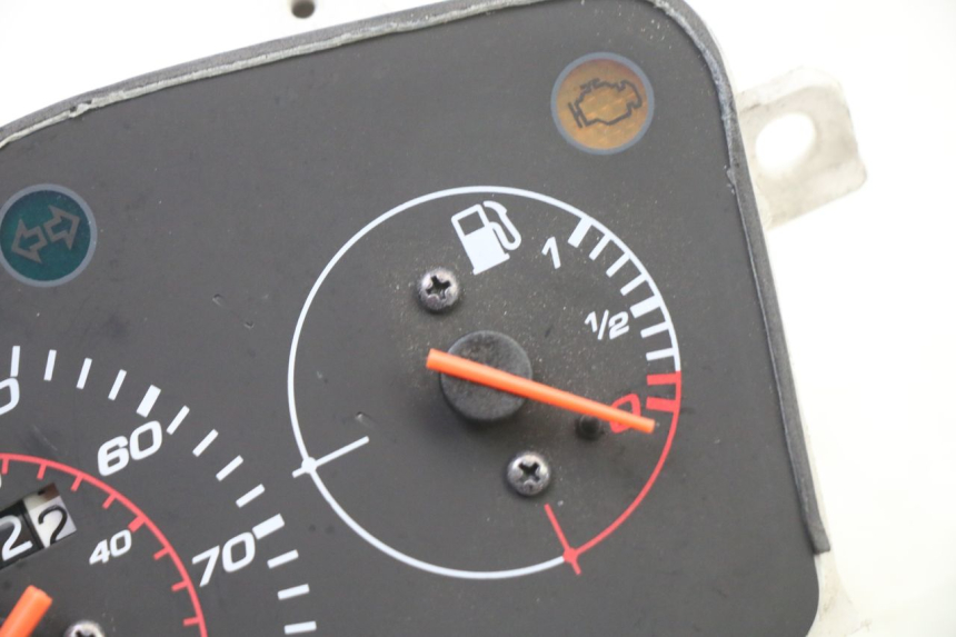 photo de CONTACHILOMETRI PEUGEOT KISBEE 4T 50 (2018 - 2022) - Zoom sullo stato d'uso