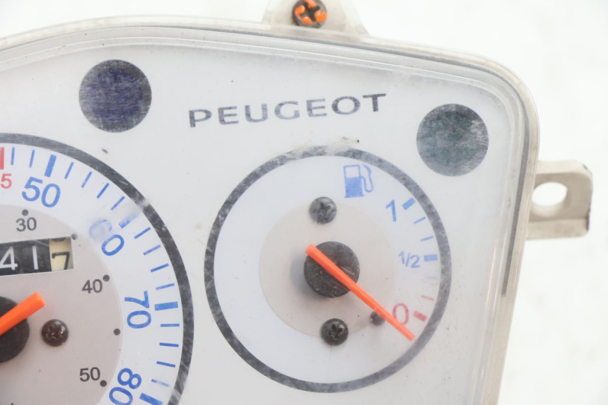 photo de CONTACHILOMETRI PEUGEOT KISBEE 4T 50 (2010 - 2017) - Zoom sullo stato d'uso