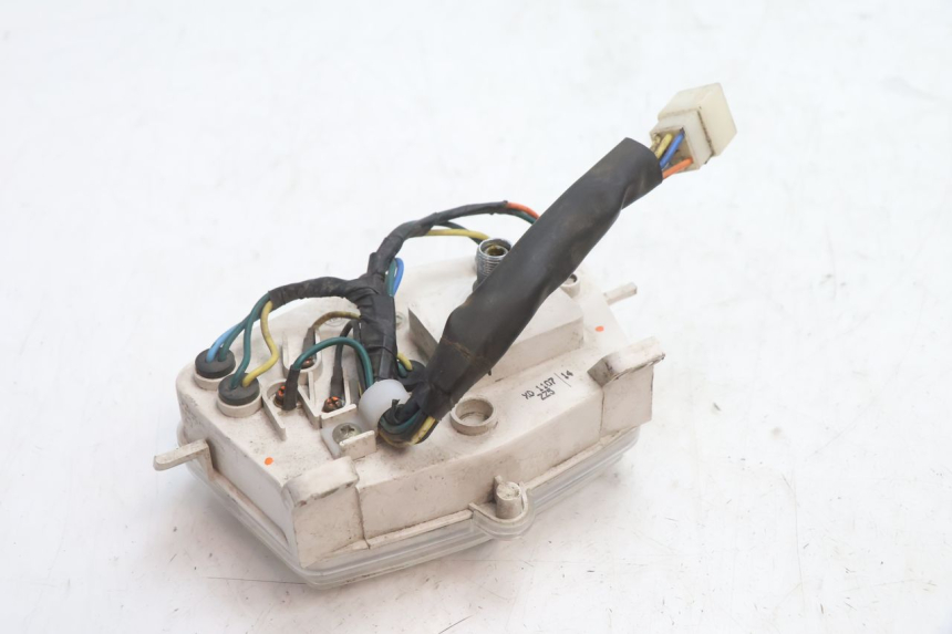 photo de CONTACHILOMETRI PEUGEOT KISBEE 4T 50 (2010 - 2017) - Dettagli dei punti di fissaggio