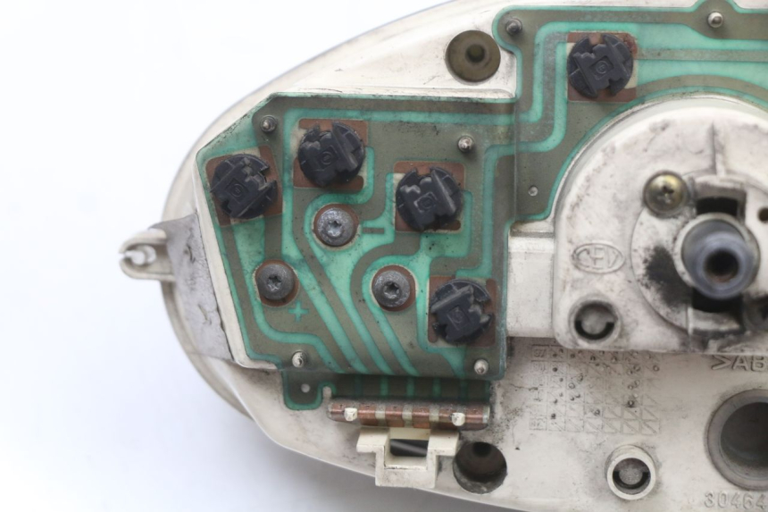 photo de CONTACHILOMETRI RENAULT KOURANOS 125 (2001 - 2004) - Stato della superficie e materiale