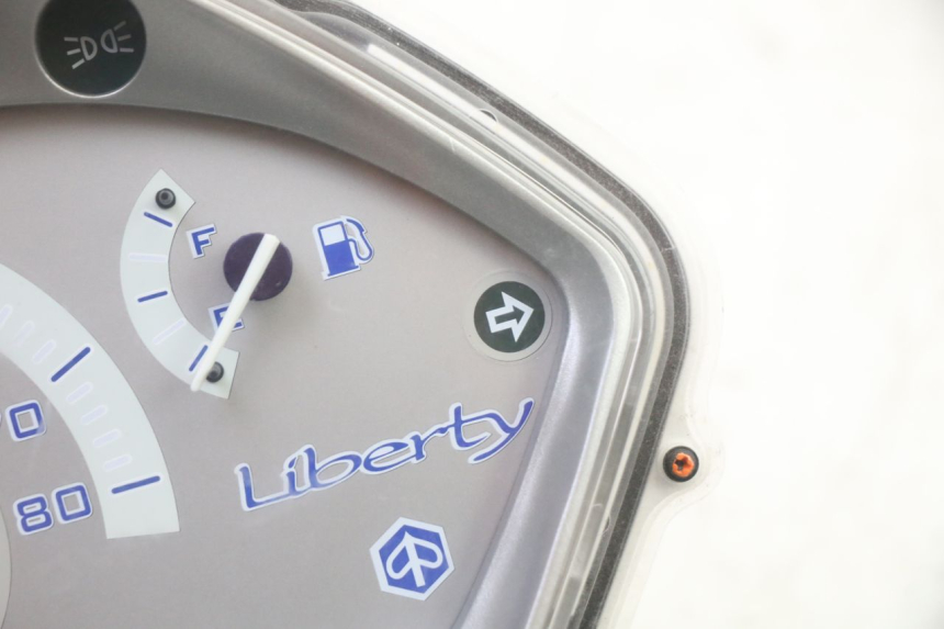 photo de Contachilometri PIAGGIO LIBERTY 4T 50 (2009 - 2015) - Zoom sullo stato d'uso
