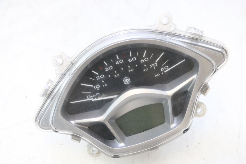photo de CONTATORE PIAGGIO LIBERTY IGET 4T 50 (2015 - 2020) - Vista principale